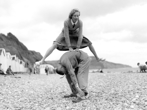 Anonym Leapfrog On Beach