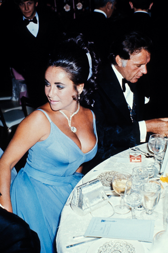 Hollywood Photo Archive Elizabeth Taylor And Richard Burton At T