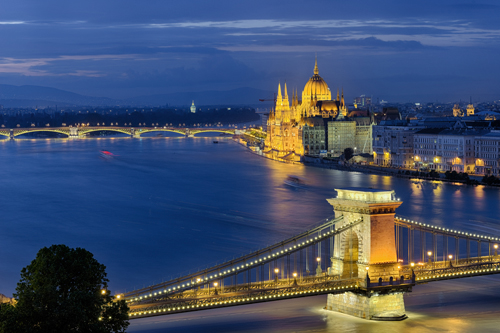 Rolf Fischer Budapest Kettenbrucke Parlament