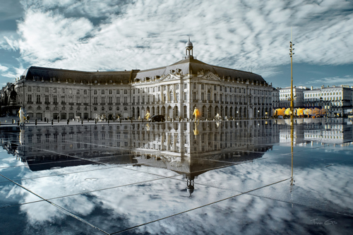 Tonee Gee Water Mirror Bordeaux